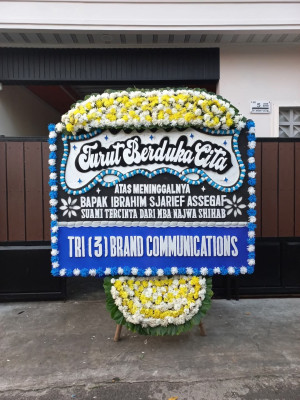 Papan Bunga Duka di Batu Engau
